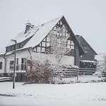 Welcome In - Winterberg - Gemuetliche Ferienwohnung In Der Naehe Des Zentrums Und Des Skigebiets Parco vacanze